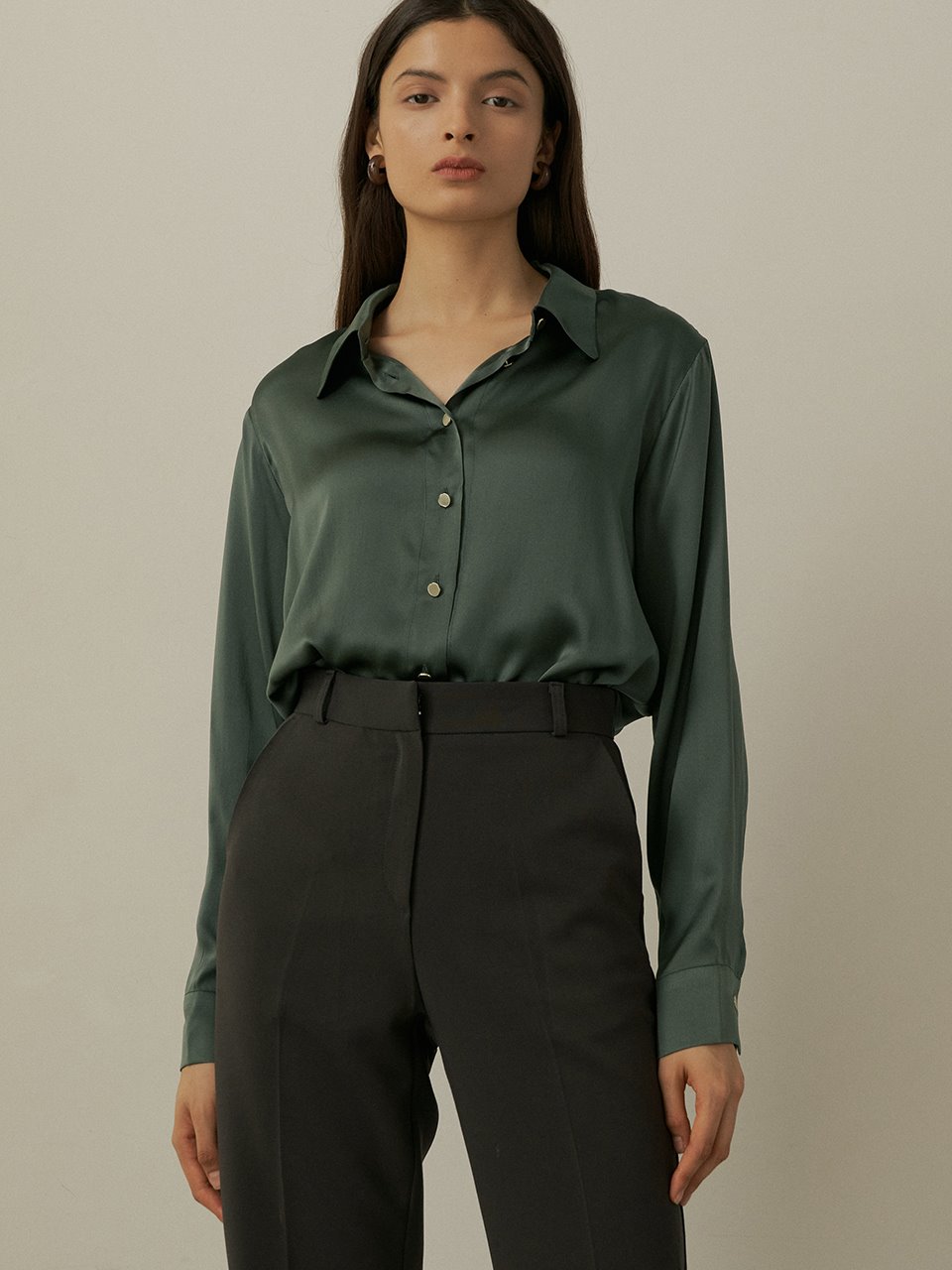 comos&#039;416 gold button silk blouse (green)